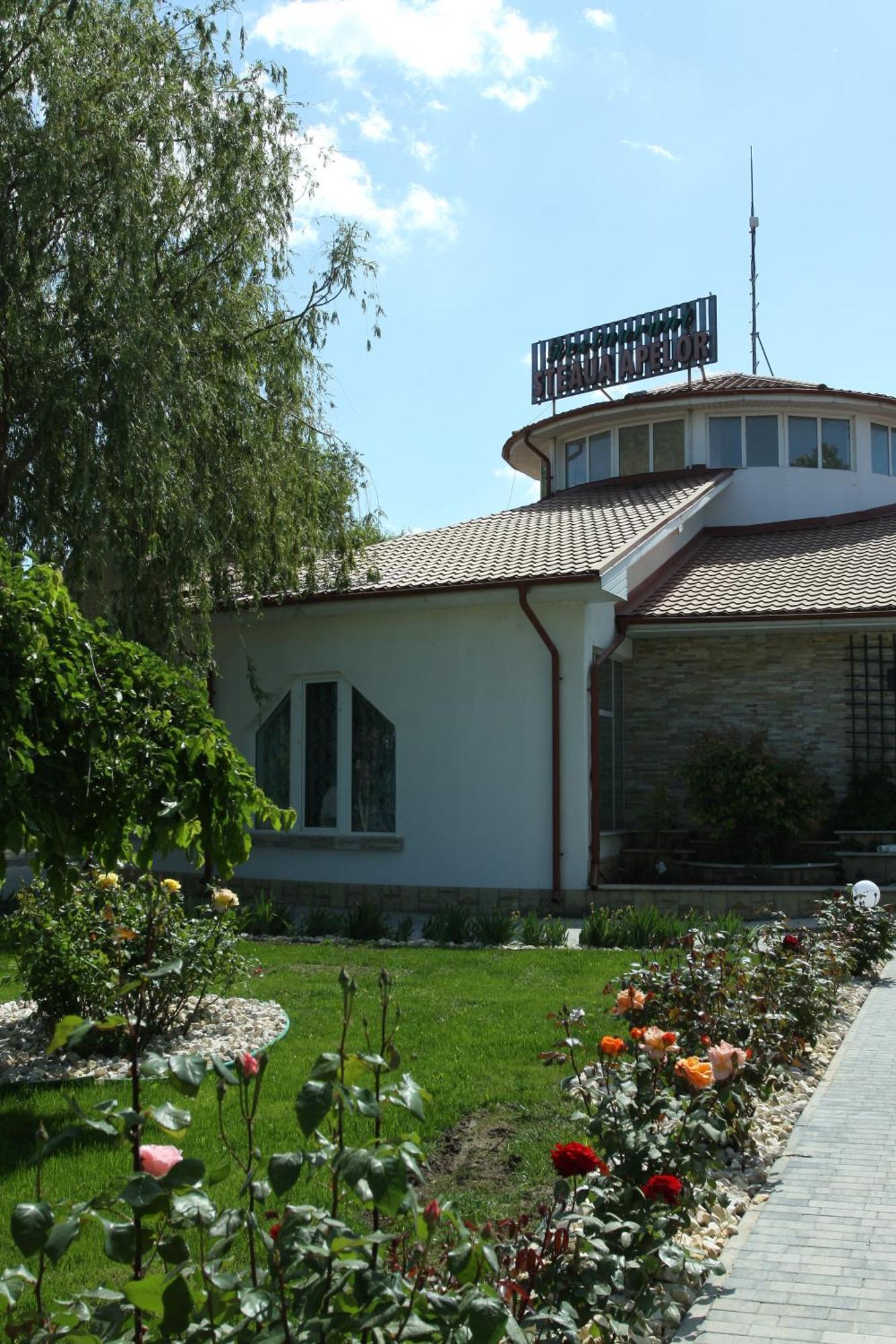 Steaua Apelor Family Resort Nufaru Екстер'єр фото