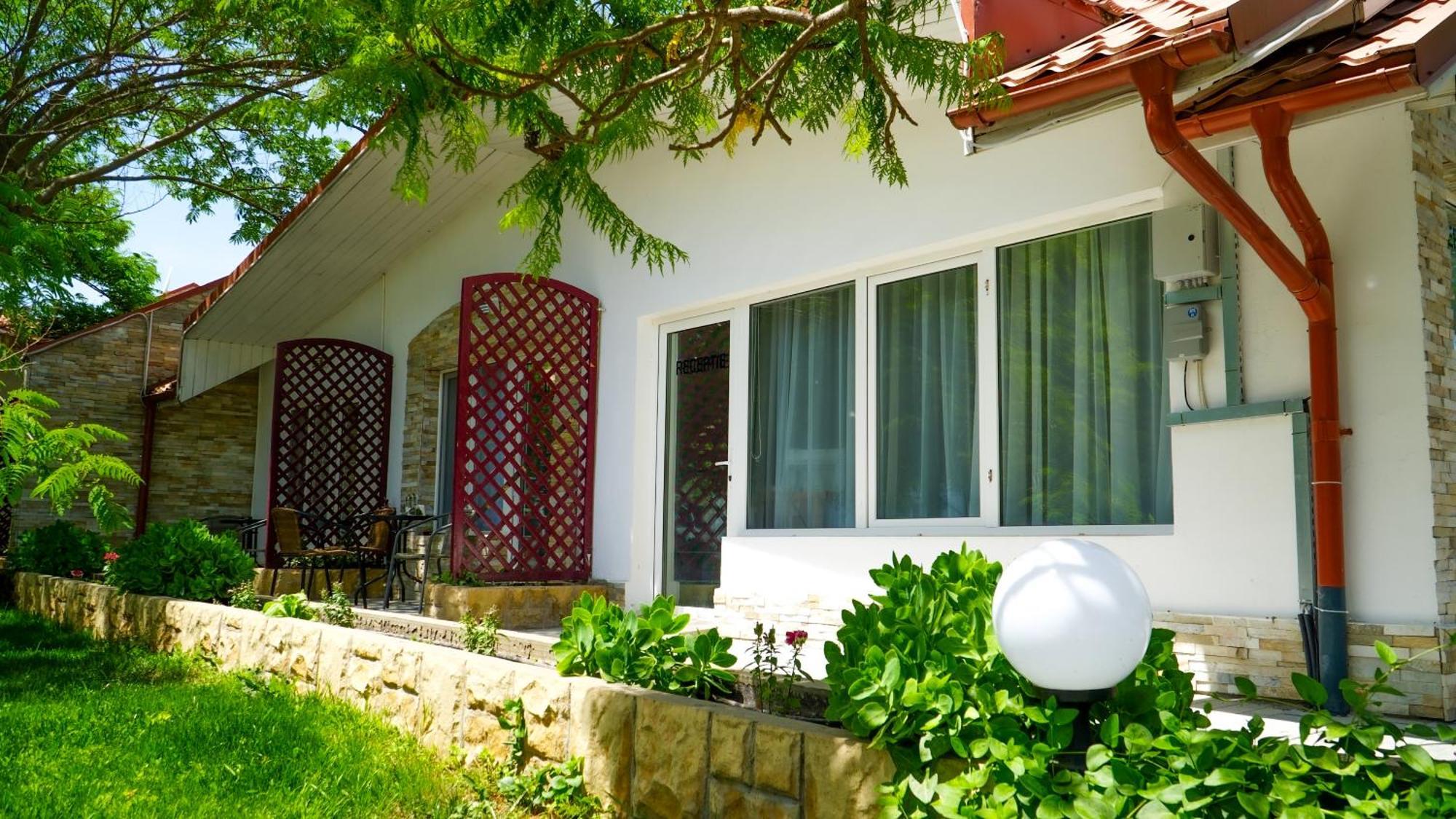 Steaua Apelor Family Resort Nufaru Екстер'єр фото