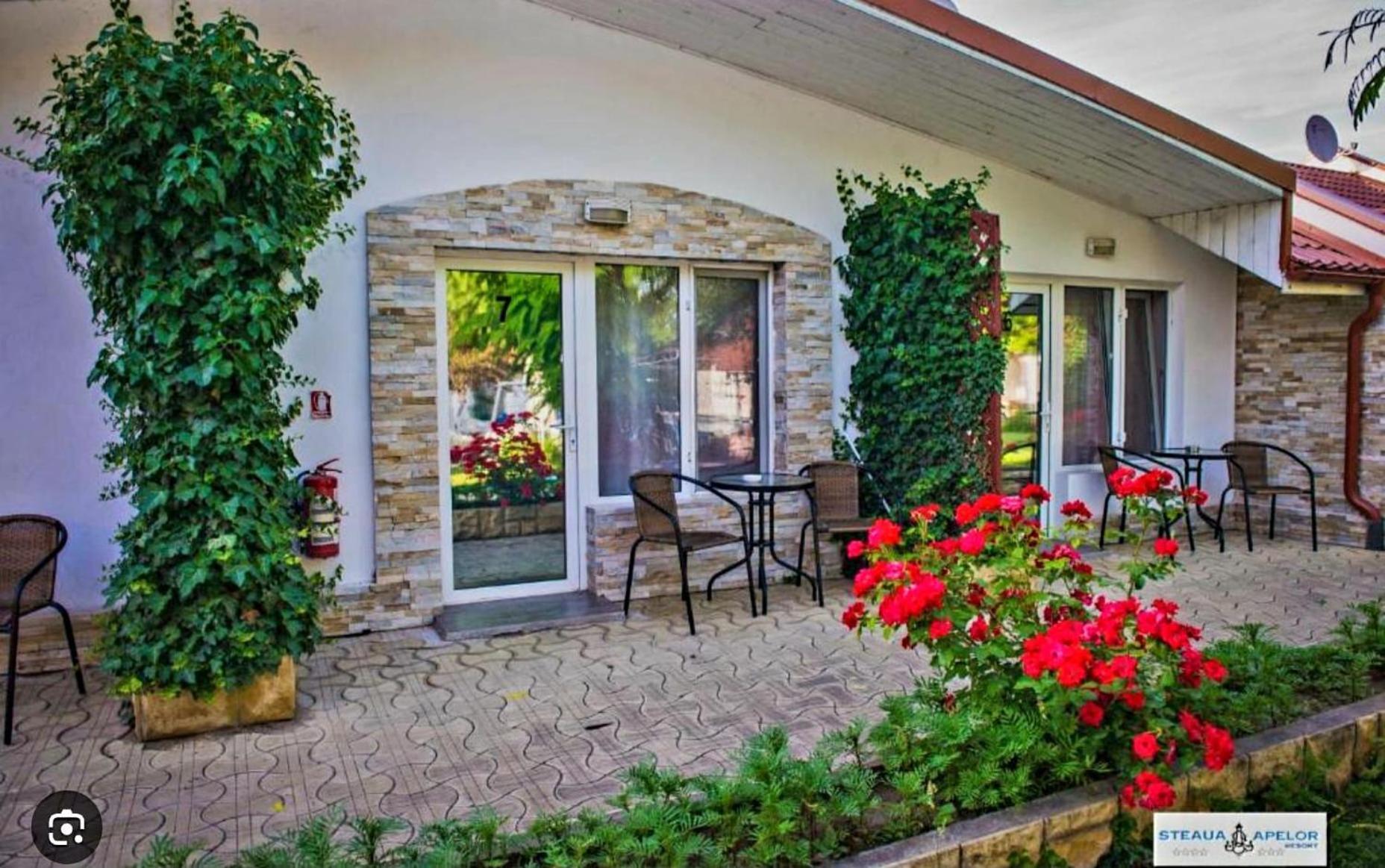 Steaua Apelor Family Resort Nufaru Екстер'єр фото